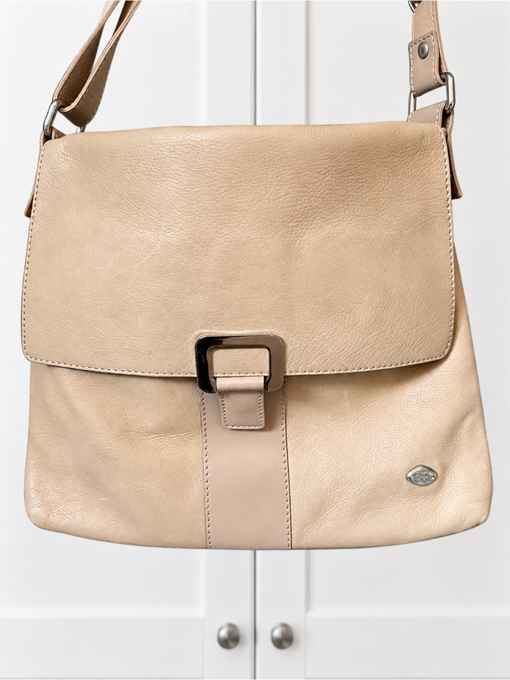 The Trend Italian Leather Beige Crossbody Shoulder Bag Made in Italy
